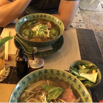 Boa-Bao - Pho with a side of asian vegetables (bok Choy) - Asian Fusion Near Me - Lisbon, 11