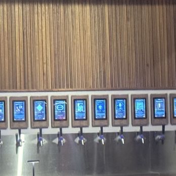 Beach & Brew - On Tap Beer selection was 2nd to none - Bars Near Me - Venice, California