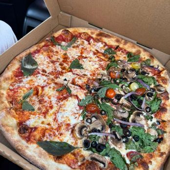 Bloom pizzeria - Pizza Near Me - Oakland, California