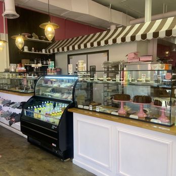 Good Cakes and Bakes - Bakeries Near Me - Detroit, Michigan