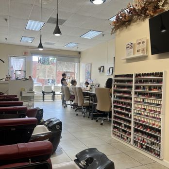 J's Skincare & Nails - Inside - Nail Salons Near Me - Whittier, California J's Skincare & Nails - Inside - Nail Salons Near Me - Whittier, California