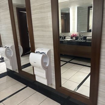Benjamin Steakhouse Prime - Upper level restroom oversized mirror - Seafood Near Me - New York, New York