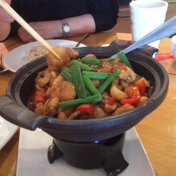 Peter Chang - Braised seafood in a claypot - Szechuan Near Me - Arlington, Virginia Peter Chang - Braised seafood in a claypot - Szechuan Near Me - Arlington, Virginia