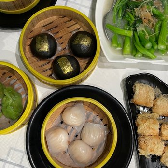 Bistro 1968 - The dimsum spread - Dim Sum Near Me - San Gabriel, California Bistro 1968 - The dimsum spread - Dim Sum Near Me - San Gabriel, California