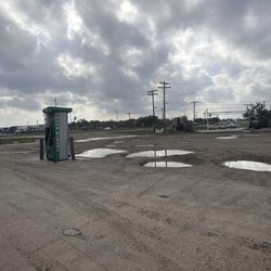 Circle K - HUGE POT HOLES