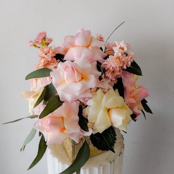 Creative Floral Designs - Floral Designers Near Me - Fullerton, California Creative Floral Designs - Floral Designers Near Me - Fullerton, California