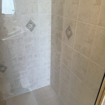 Cb Absolute Cleaning - Our shower looks amazing and we can actually see in or out of the glass shower door. - Home Cleaning Near Me - Spring Hill, Florida