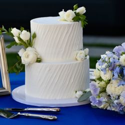 Sugar Cake Company - 2-tier wedding cake