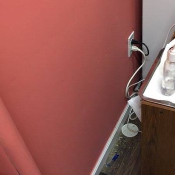M&M Thread Salon - A dirty place for facials... - Threading Services Near Me - Berkeley, California