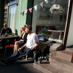 Ravintolapäivä - Surf Café & Gallery. Alppila, Helsinki. 17.5.2014.