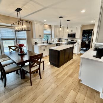 The Floor 4U - Transform your New Lenox, IL kitchen with professional cabinet installers, LVP flooring, and a sleek backsplash from The Floor 4U! - Flooring Near Me - Mokena, Illinois