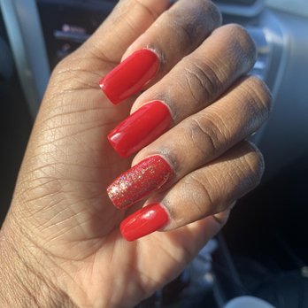 La Nail Spa - Yassss sexy red with some gold - Nail Salons Near Me - Denham Springs, Louisiana
