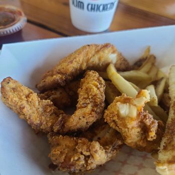 Slim Chickens - The chicken was cold and tasted horrible. - Chicken Wings Near Me - Wichita, Kansas Slim Chickens - The chicken was cold and tasted horrible. - Chicken Wings Near Me - Wichita, Kansas