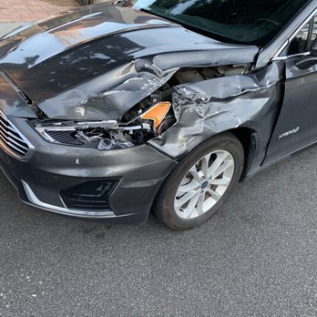 G&B Auto Collision - Here is the Wrecked ford fusion brought in for repairs - Body Shops Near Me - Santa Clarita, California G&B Auto Collision - Here is the Wrecked ford fusion brought in for repairs - Body Shops Near Me - Santa Clarita, California