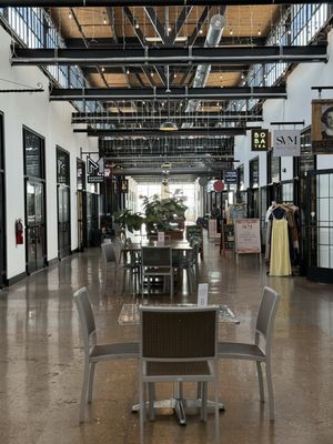 L & L Market by null