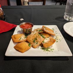 Little Pops New York Pizzeria - Fried ravioli