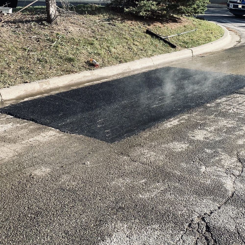 Sandman Paving and Seal Coating - This is the finished job, Thanks Samman's paving and concrete. - Masonry/Concrete Near Me - Gilberts, Illinois Sandman Paving and Seal Coating - This is the finished job, Thanks Samman's paving and concrete. - Masonry/Concrete Near Me - Gilberts, Illinois