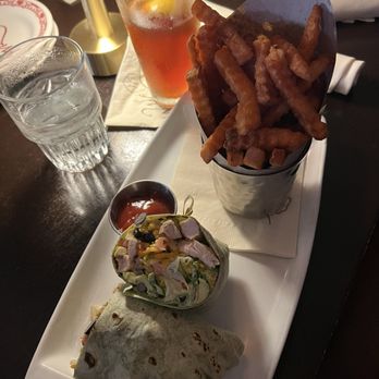 Wilde Bar & Restaurant - Southwest Chicken Wrap - Pubs Near Me - Chicago, Illinois Wilde Bar & Restaurant - Southwest Chicken Wrap - Pubs Near Me - Chicago, Illinois