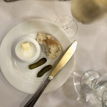 L'Express - When bread and butter is so good, it sets you up perfectly for what's to come.  Plus nobody gets hangry waiting. - French Near Me - Montreal, Quebec