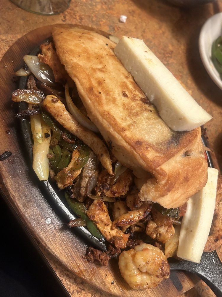 Mi Carreta Mexican Grill