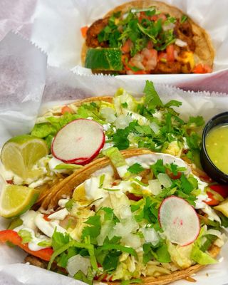 La Divina Tacos by null
