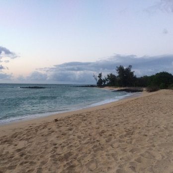 Kanaha Beach Park - Beautiful at twilight - Beaches Near Me Kanaha Beach Park - Beautiful at twilight - Beaches Near Me