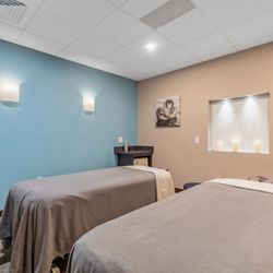 Hand & Stone Massage and Facial Spa