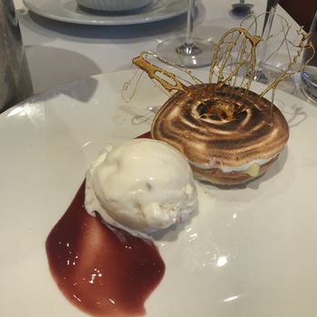 Pégase - Tartelette au citron - French Near Me - Montreal, Quebec