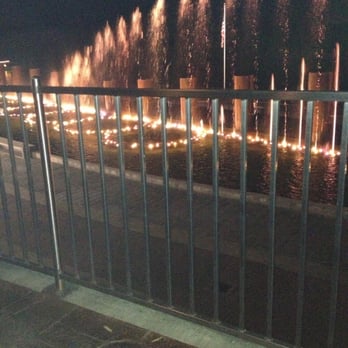 Cantina Laredo - Water show every hour - Mexican Near Me - Branson, Missouri