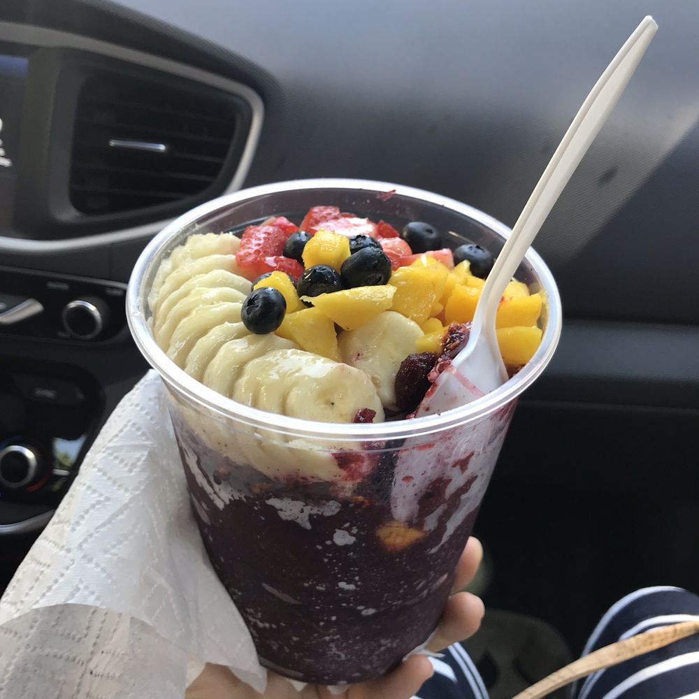 Large açaí bowl