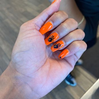 California Nails Design - Nail Salons Near Me - El Cajon, California