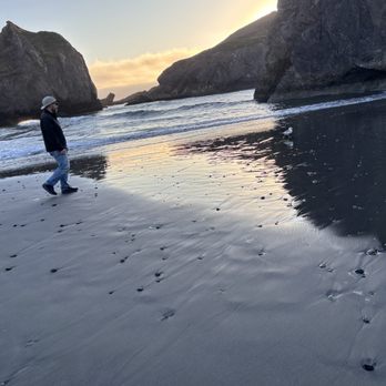 Meyers Beach - Beaches Near Me - Gold Beach, Oregon