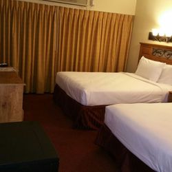 Carson Tahoe Hotel - 1st Flr. Rm, upon 1st entry. I slept very peacefully here.  Smelled like the Old Spice Man, so figured a clean grandpa stayed here recently.