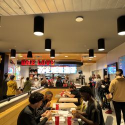 Raising Cane's Chicken Fingers - Interior