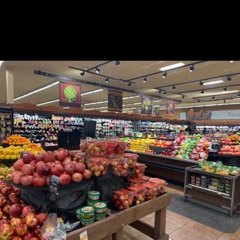 Raley's - a produce section in a grocery store - Grocery Near Me - San Pablo, California