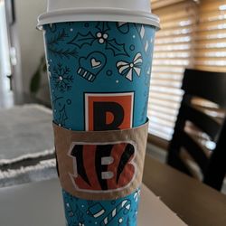 BIGGBY COFFEE - Hot Caramel Marvel Latte