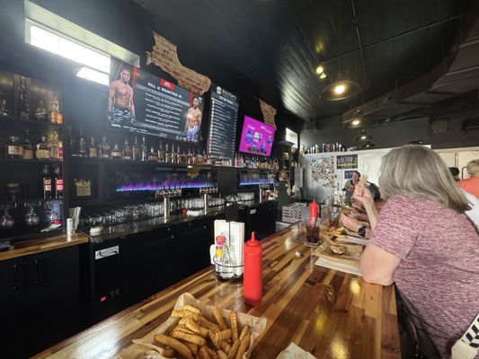 Bolton's Curbside Cookery by null