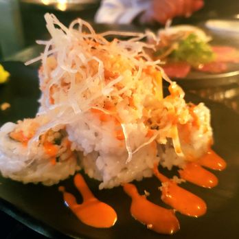 Hapa Izakaya - Spicy Tuna Roll - Japanese Near Me - Vancouver, British Columbia