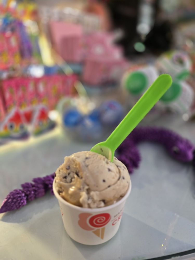 Manhattan Beach Creamery Logo