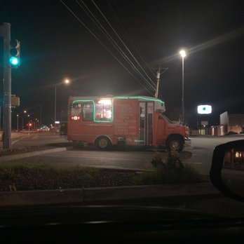 Tacos Mamalones - Food Trucks Near Me - El Paso, Texas Tacos Mamalones - Food Trucks Near Me - El Paso, Texas