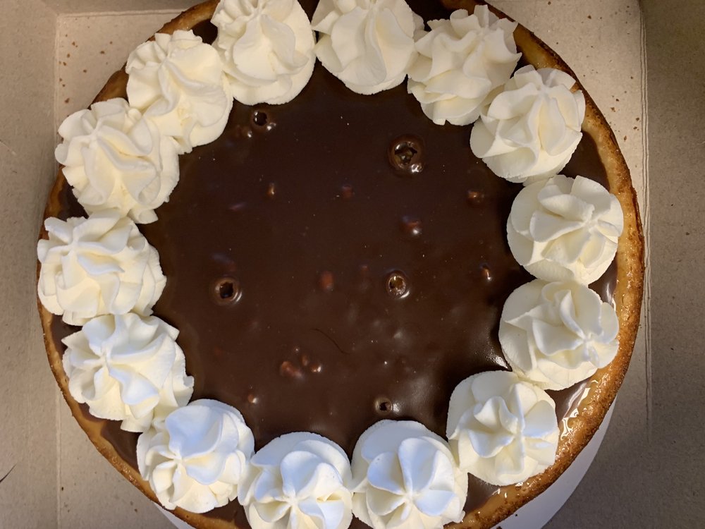The Cheesecake Guy Logo