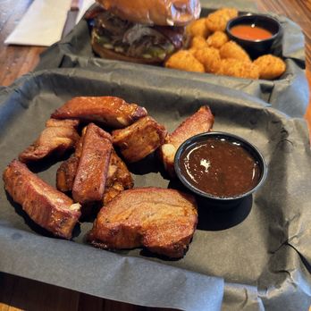 Paso Robles Brewing - Cuabno $18 Pig Wings $16 - Brewpubs Near Me - Paso Robles, California Paso Robles Brewing - Cuabno $18 Pig Wings $16 - Brewpubs Near Me - Paso Robles, California