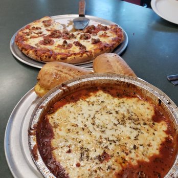 Fatman's Pizza - Four cheese baked ravioli and a small meat lovers pizza. - Pizza Near Me - Apache Junction, Arizona Fatman's Pizza - Four cheese baked ravioli and a small meat lovers pizza. - Pizza Near Me - Apache Junction, Arizona