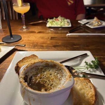 Capones Speak Easy - Wine Bars Near Me - Branson, Missouri