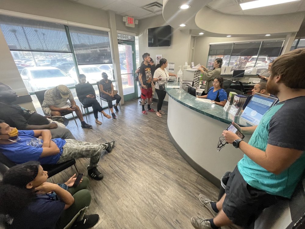 ABSOLUTE DENTAL MARYLAND PKWY Updated October 2024 43 Reviews