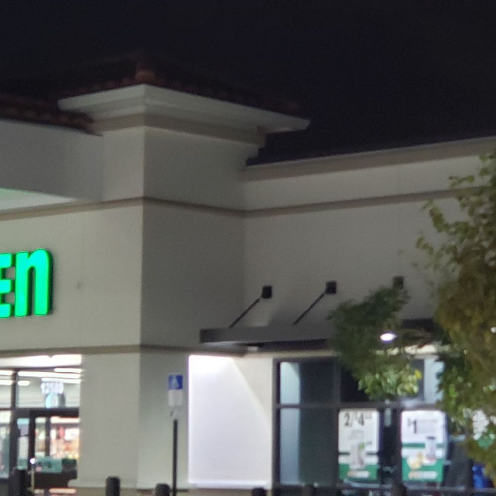 7- Eleven -  the front of the store - Convenience Stores Near Me - Sunrise, Florida