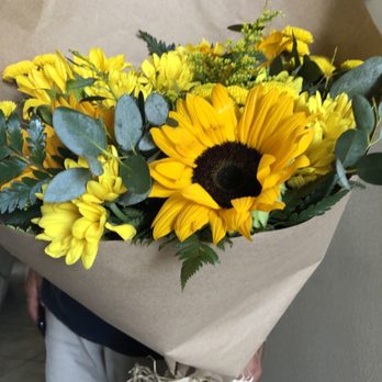 Boulevard Florist - Picture doesn't do the bouquet justice. So pretty in person. - Florists Near Me - Westminster, California Boulevard Florist - Picture doesn't do the bouquet justice. So pretty in person. - Florists Near Me - Westminster, California