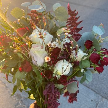 La Fleurel - Florists Near Me - Valley Village, California