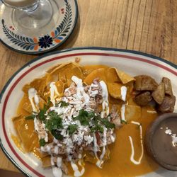 Pik Nik - Red chicken chilaquiles (without onion)