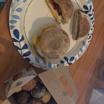 Tim Hortons - Donut holes, sausage sandwich and bacon sandwich - Coffee & Tea Near Me - Norfolk, Virginia Tim Hortons - Donut holes, sausage sandwich and bacon sandwich - Coffee & Tea Near Me - Norfolk, Virginia